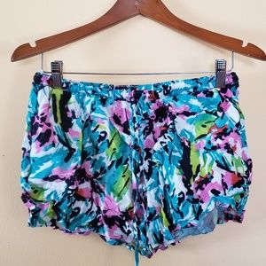 ⭐ Textured Multi-Colored Shorts